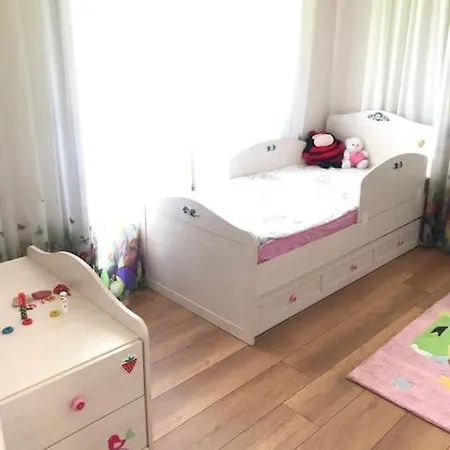 Havuzlu Ultra Lux Cesme Merkezde