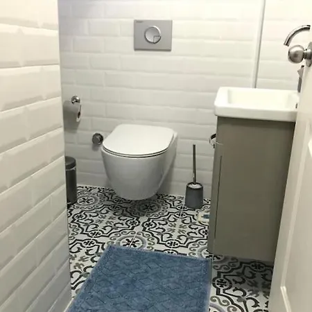 Havuzlu Ultra Lux Cesme Merkezde