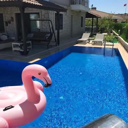 וילה Havuzlu Ultra Lux Cesme Merkezde Altinyunus