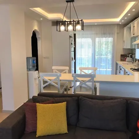 Havuzlu Ultra Lux Cesme Merkezde וילה *