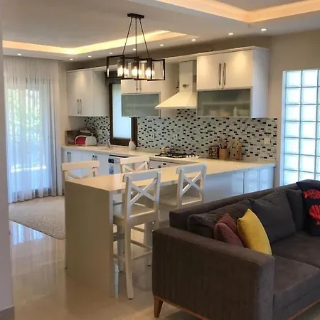 Havuzlu Ultra Lux Cesme Merkezde וילה Altinyunus
